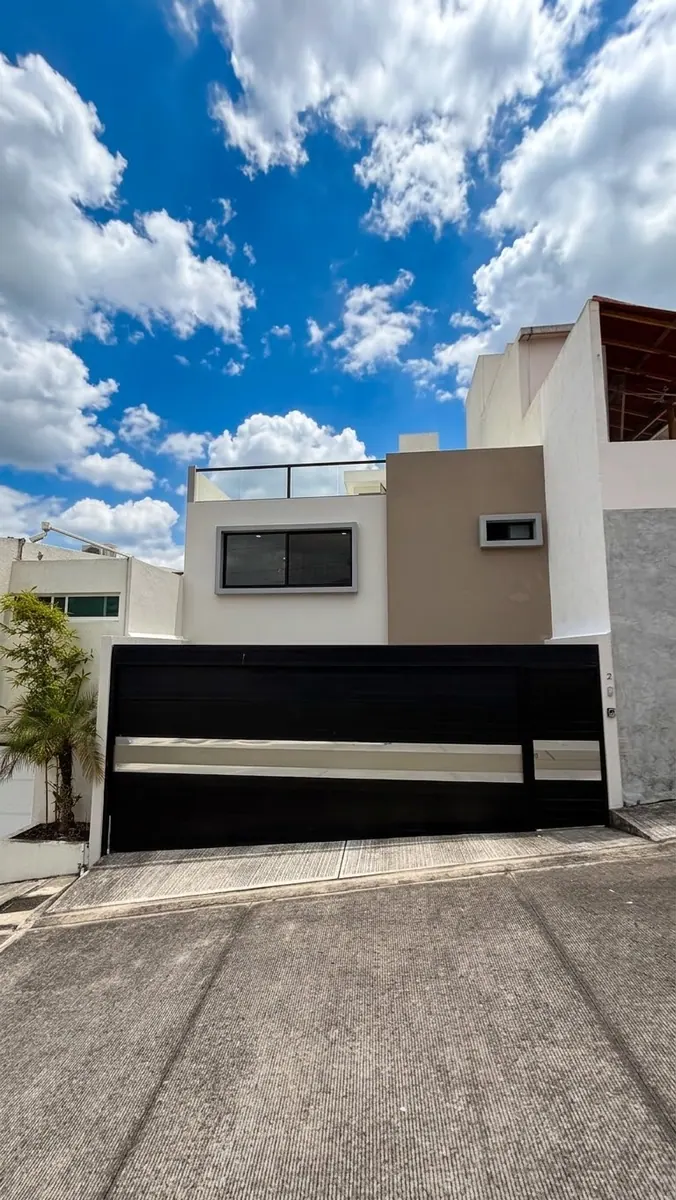 Casa doble frente en Monte Magno